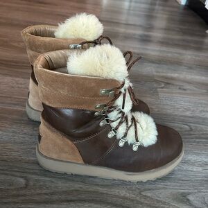 Ugg Snow Boots, Vibram sole, Sz 8 Women’s